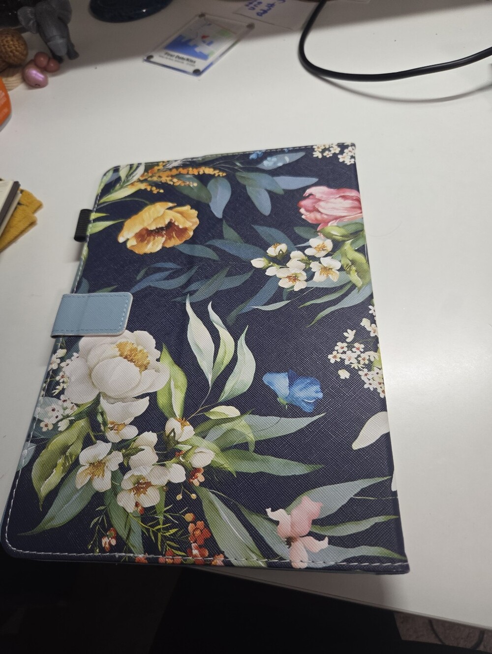 Universal Case For Up To 10 Inch Tablet - Picture 3 of 3